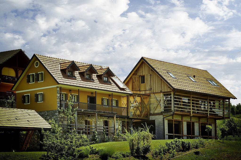 Guest House Kalska Domacija Semic Eksteriør bilde