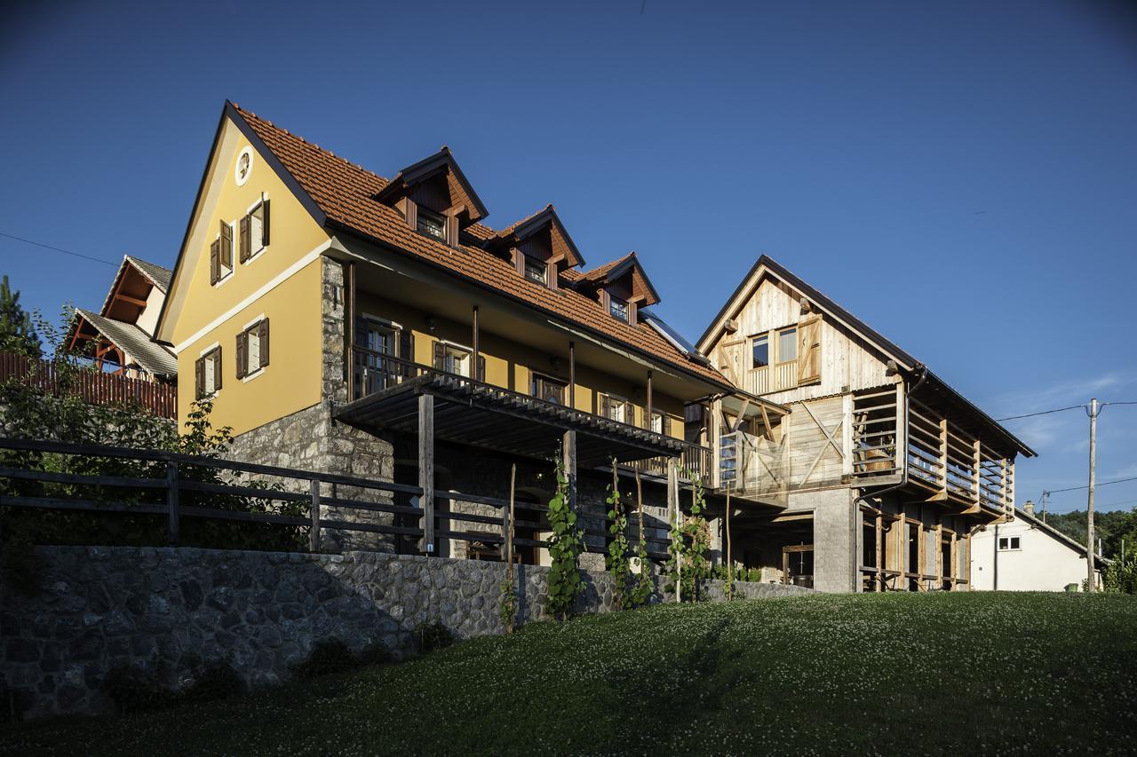 Guest House Kalska Domacija Semic Eksteriør bilde